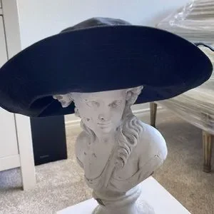 Helen Kaminski | Accessories | Helen Kaminski Flexible Hat  display picture 3